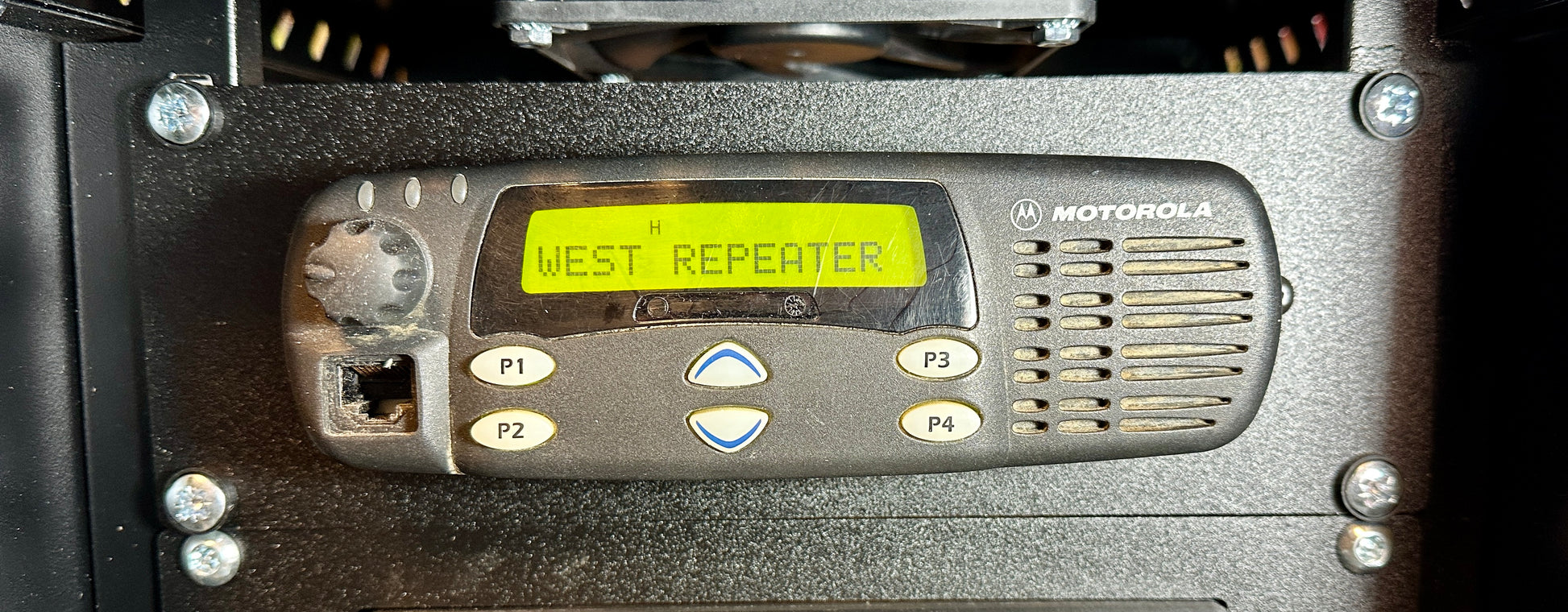 10 inch mini rack mount Motorola CDM