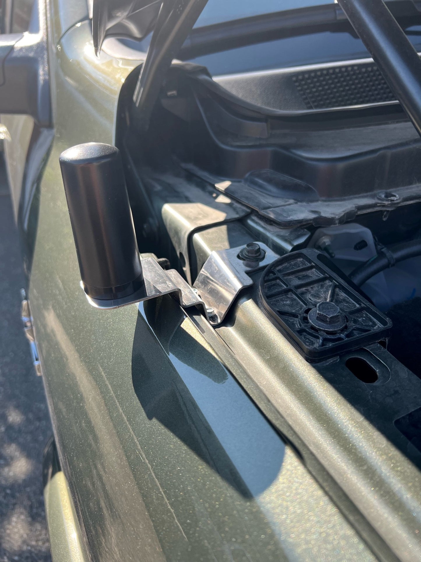 Antenna Bracket for Dodge Ram 3500 2022 Alberta Radio Supply