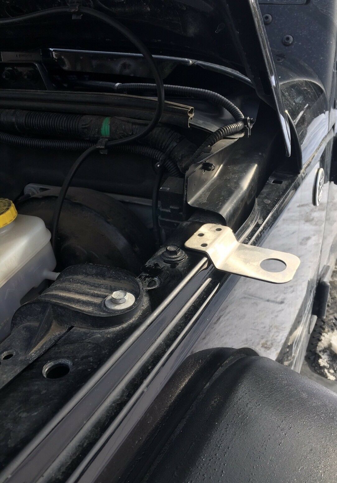Antenna Mounting Bracket for Jeep Wrangler JK 2007-2018 Alberta Radio Supply