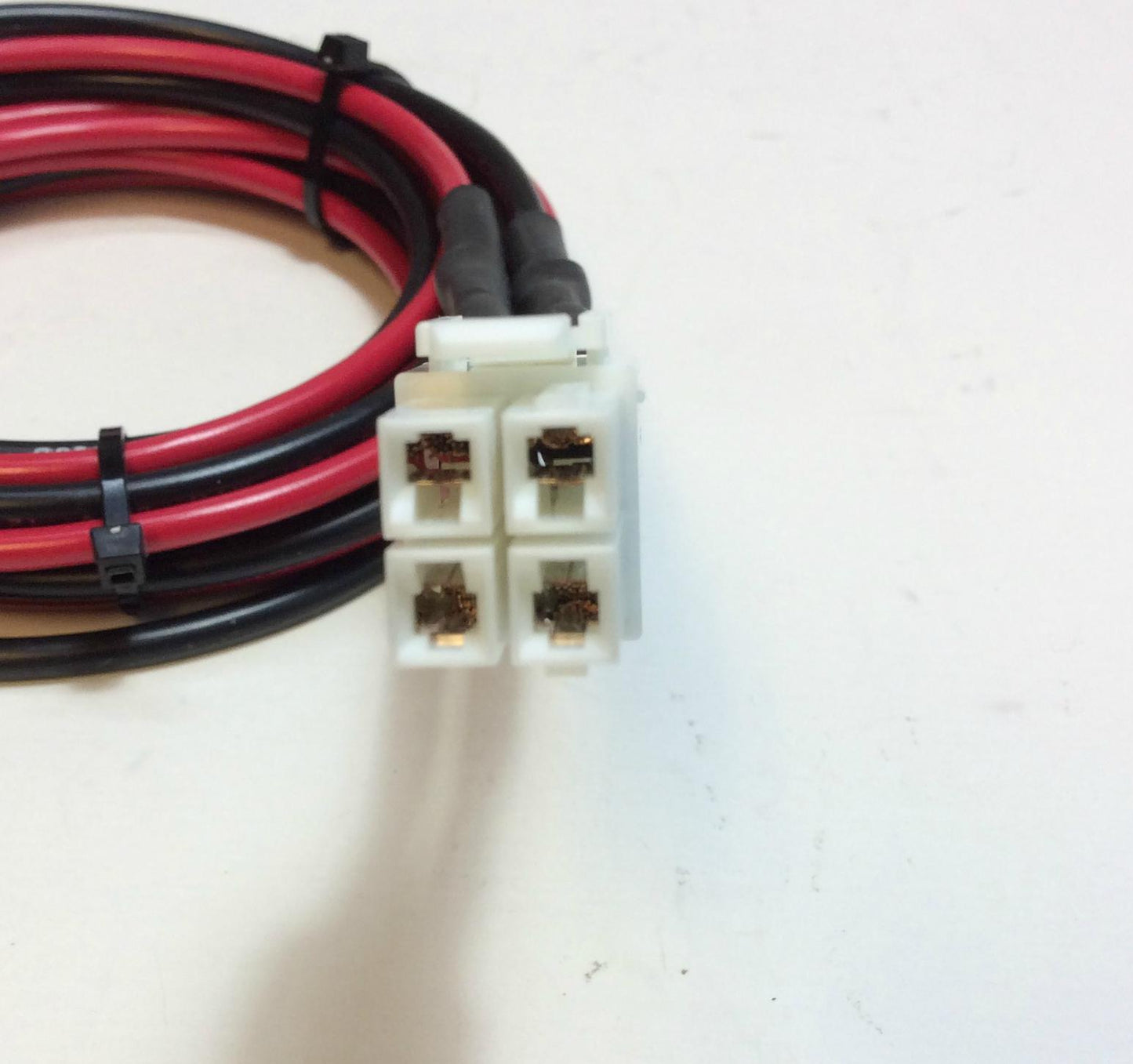 Yaesu 4 pin power cord